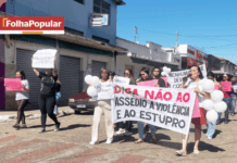 Carreata seguida de passeata cobra justiça pelas mortes de pai e filha em Santa Maria de Itabira