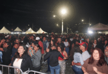 Programação social da Festa de Nossa Senhora do Rosário tem arrasta pé e praça lotada